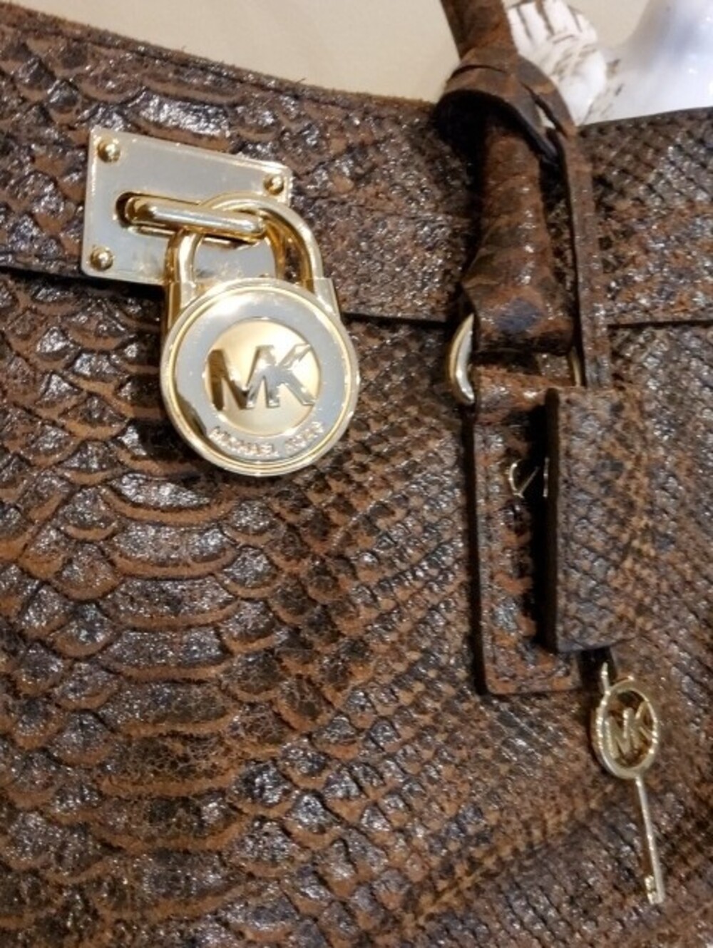 Michael Kors Hamilton Large Leather Moca Tote with Gold Hardware - Picture 9 of 11